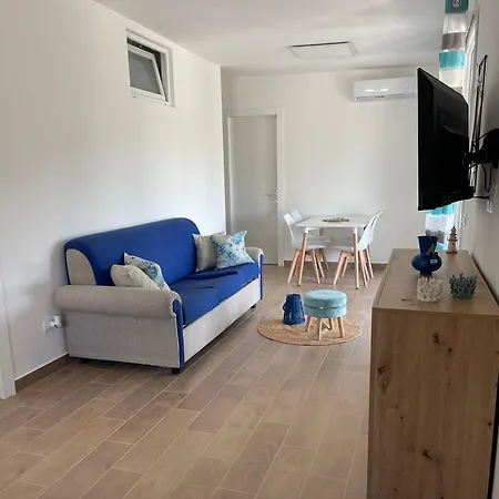 Vittoria Holiday home Trappeto (Sicily)